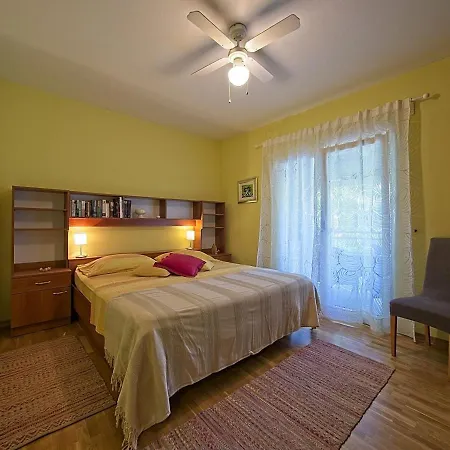 Two Bedroom Annika 4+0 شقة بوستيرا