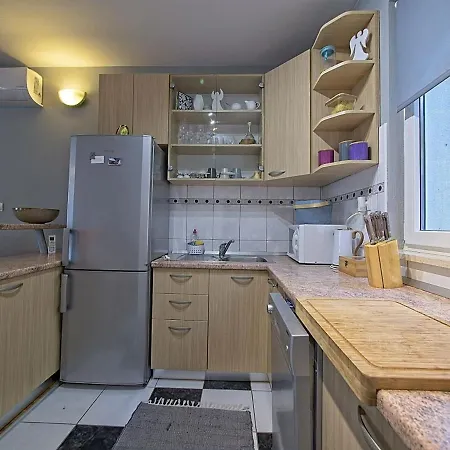 شقة Two Bedroom Annika 4+0