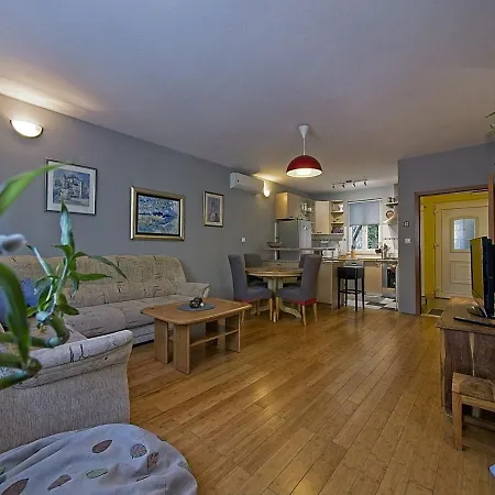 Two Bedroom Annika 4+0