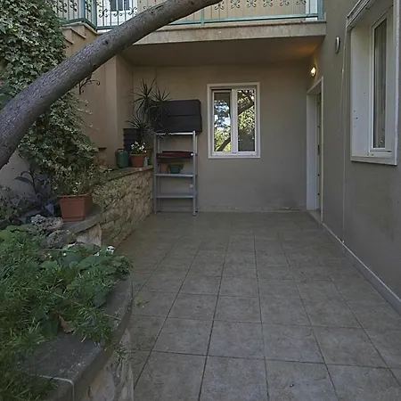 شقة Two Bedroom Annika 4+0 *